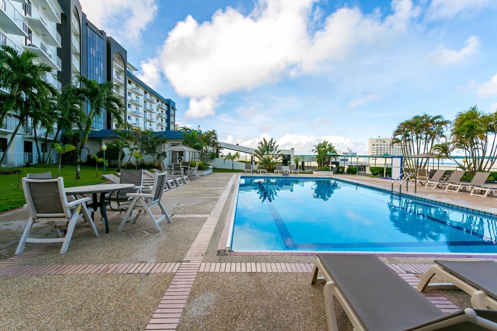 Oceanview Hotel And Residences ทูมอน ภายนอก รูปภาพ