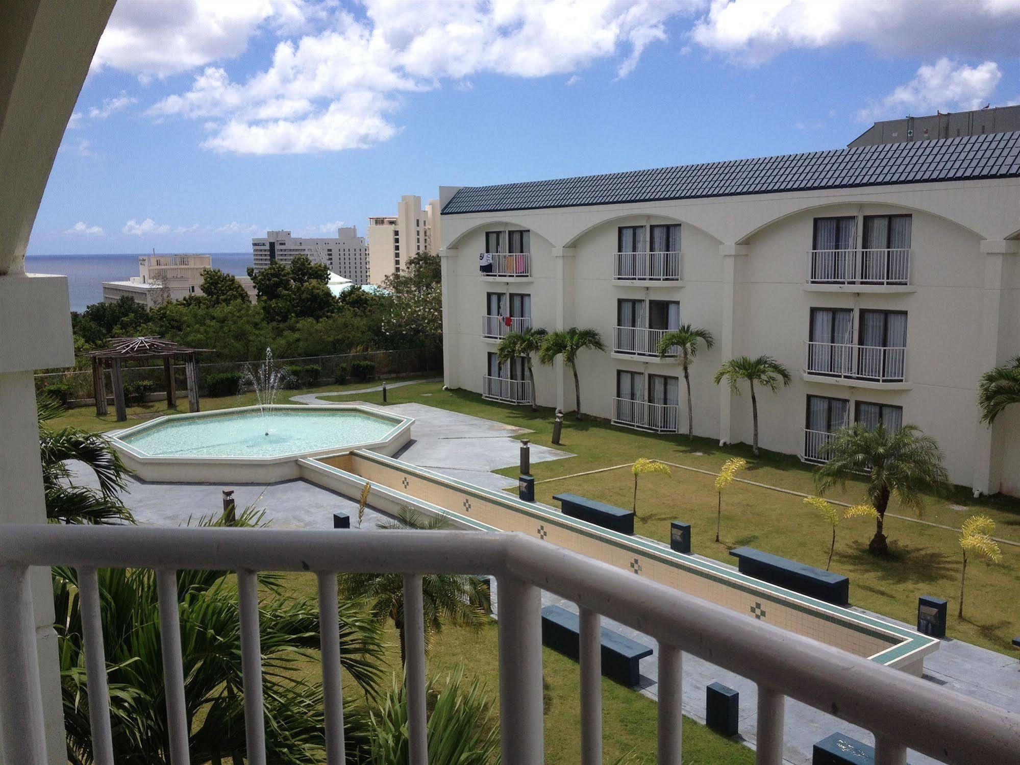 Oceanview Hotel And Residences ทูมอน ภายนอก รูปภาพ