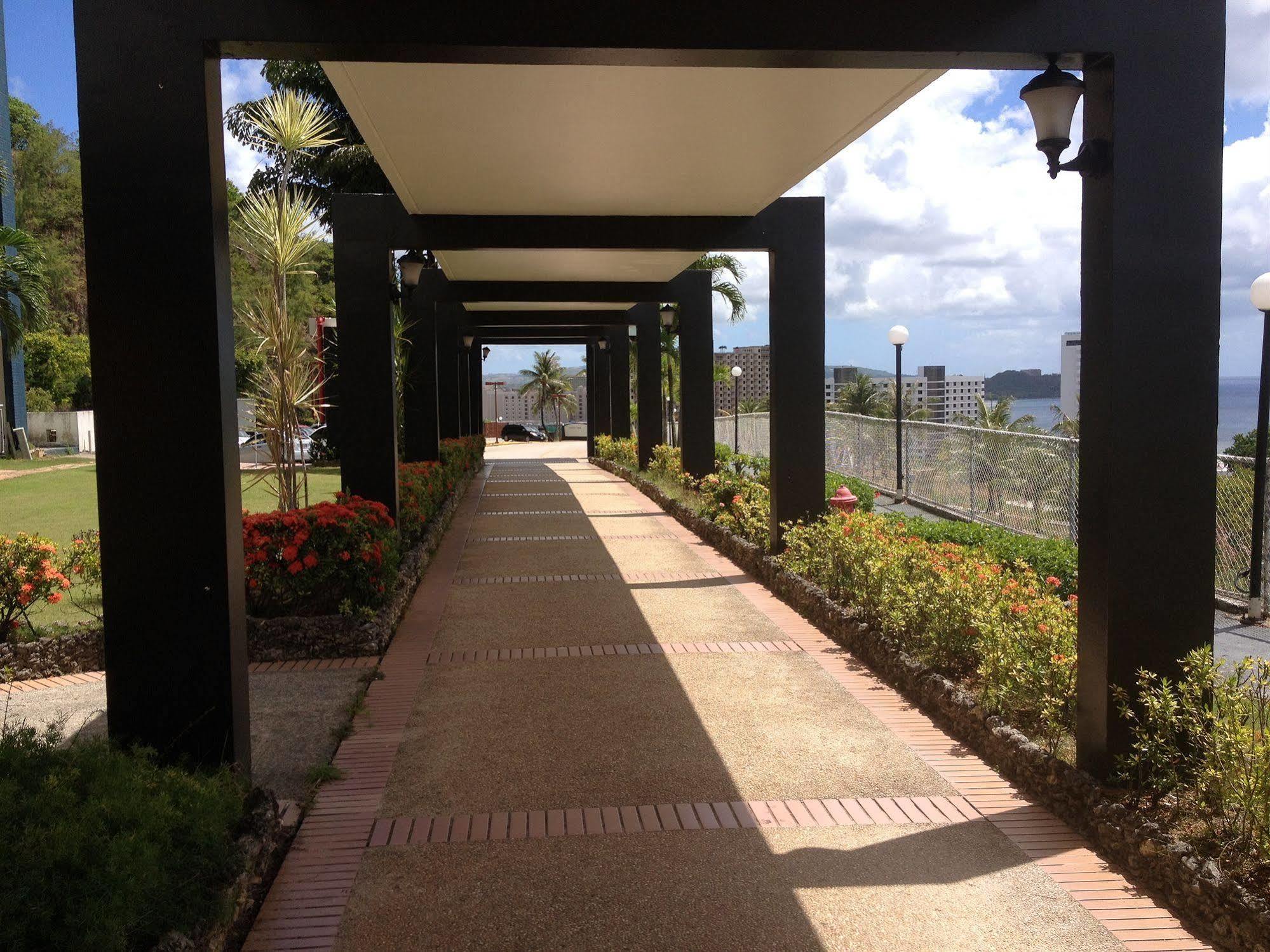 Oceanview Hotel And Residences ทูมอน ภายนอก รูปภาพ